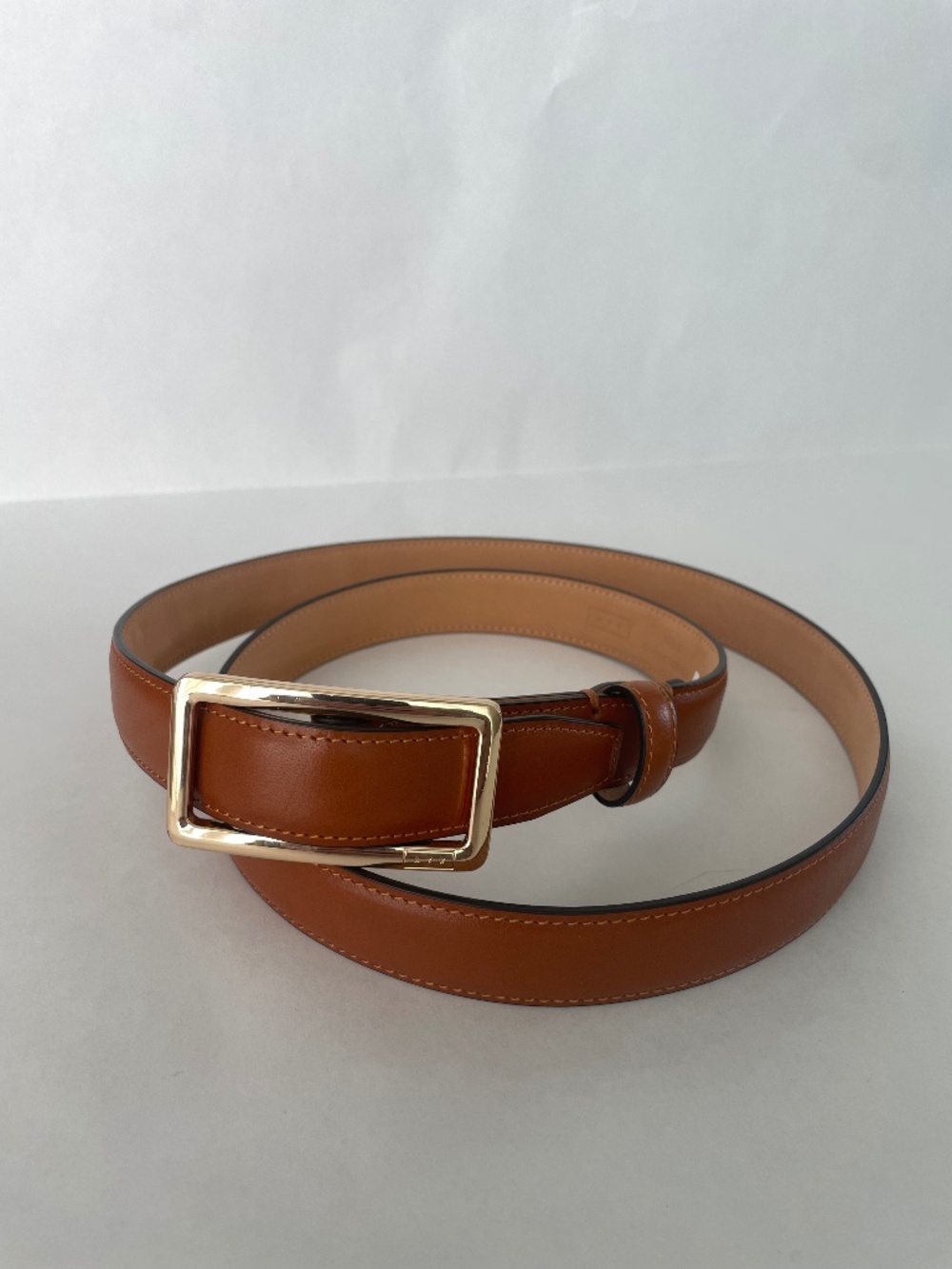 NWOT- AYR The Essential Belt Brown Leather Gold Buckle Women's 3 Pant size 32-34